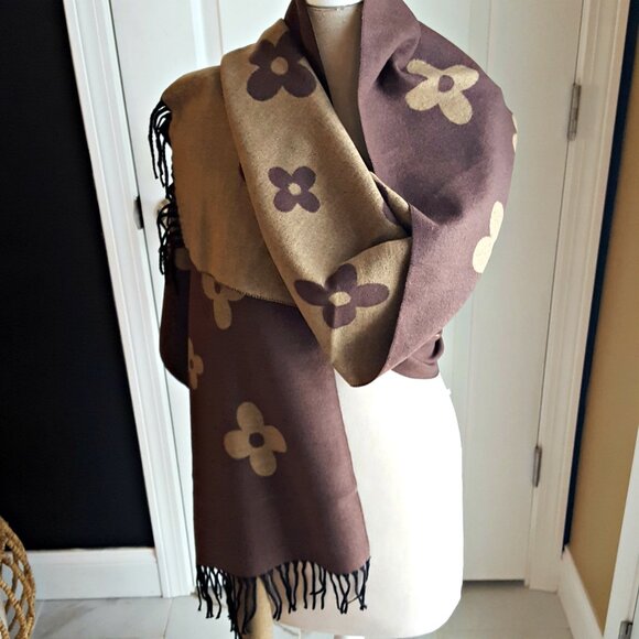 NEW! CASHMERE Inspired Double SIDED 25" WIDE SCARF - Picture 1 of 5